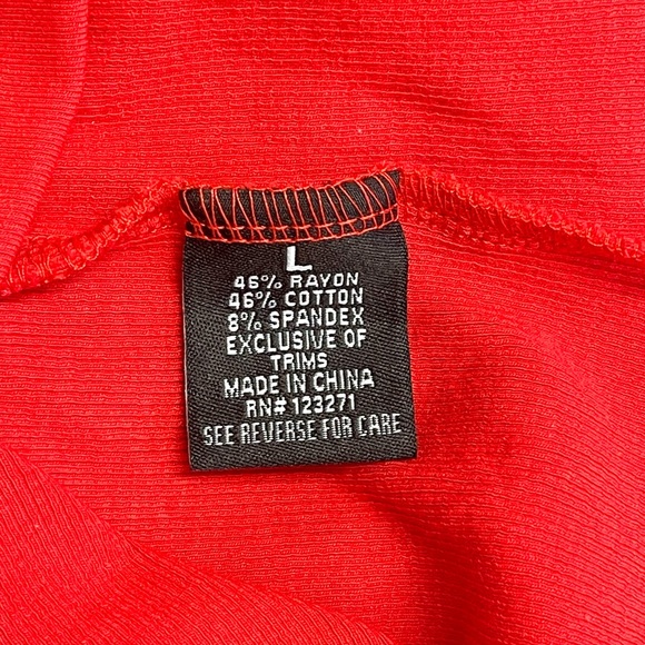 ‼️CLEARANCE SALE‼️ Women’s Red & White Ribbed Graphic Tank Top NWT Size Large - Picture 8 of 10